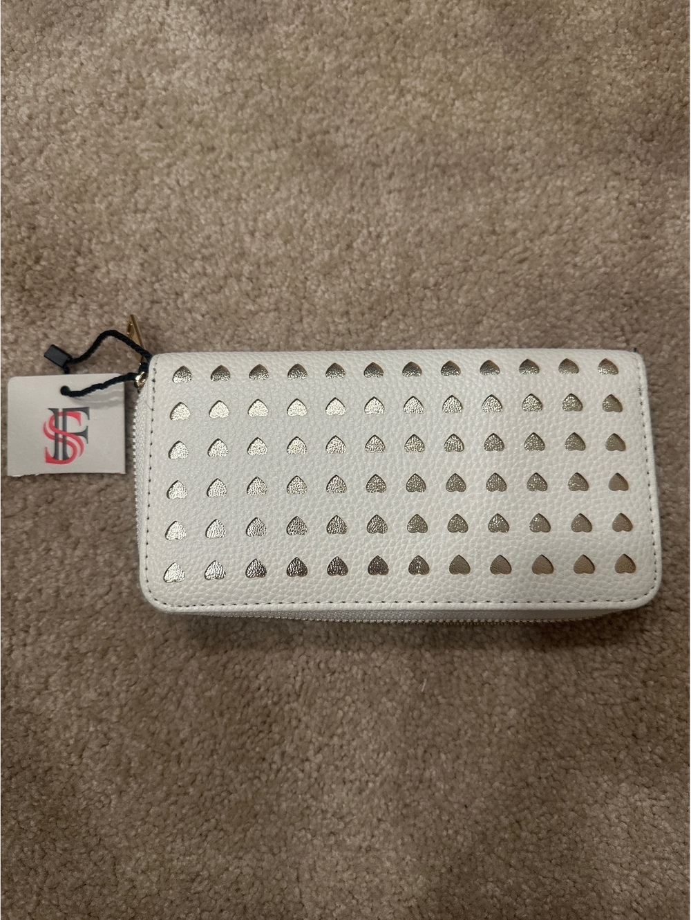 (2)Fashion Style White Wallet with Heart Cutouts and Zip Closure